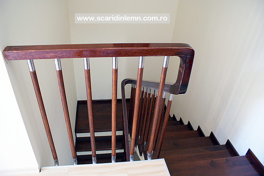 scari interioare de lemn balustrii cu terminatii de inox si placare trepte din lemn masiv preturi proiectare