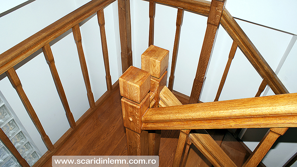 scari din lemn casa scarii mana curenta balustrii de lemn pe vanguri inchise preturi design